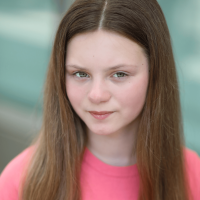 Cecile Etzbach Headshot