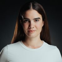 Claudia Tomás Fuentes Headshot (1)